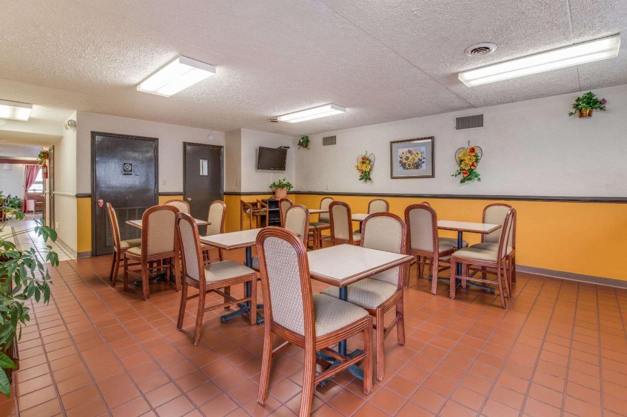 | Econo Lodge Eden