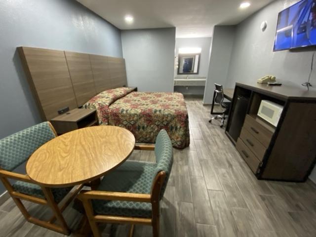 | Valley View Inn
