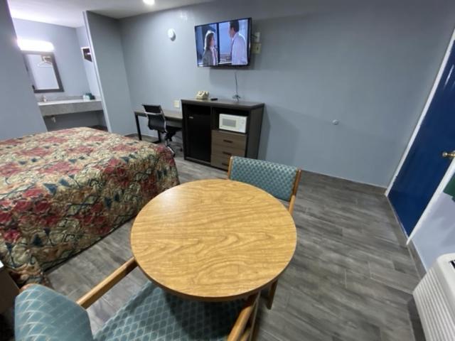 | Valley View Inn