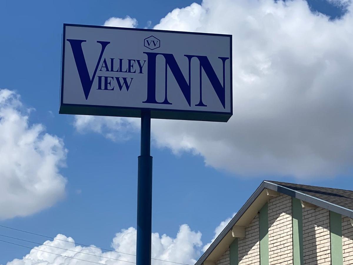 | Valley View Inn