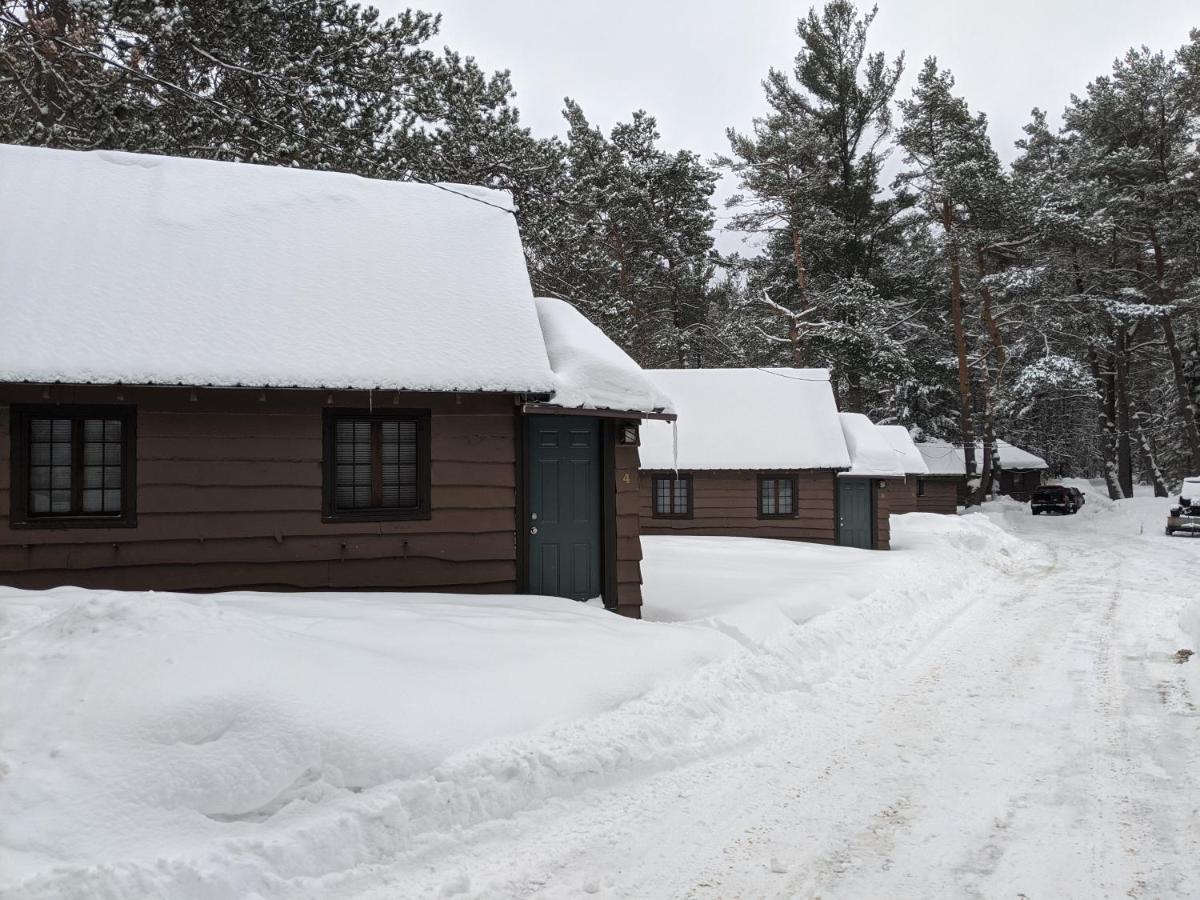  | Moreno's Cottages