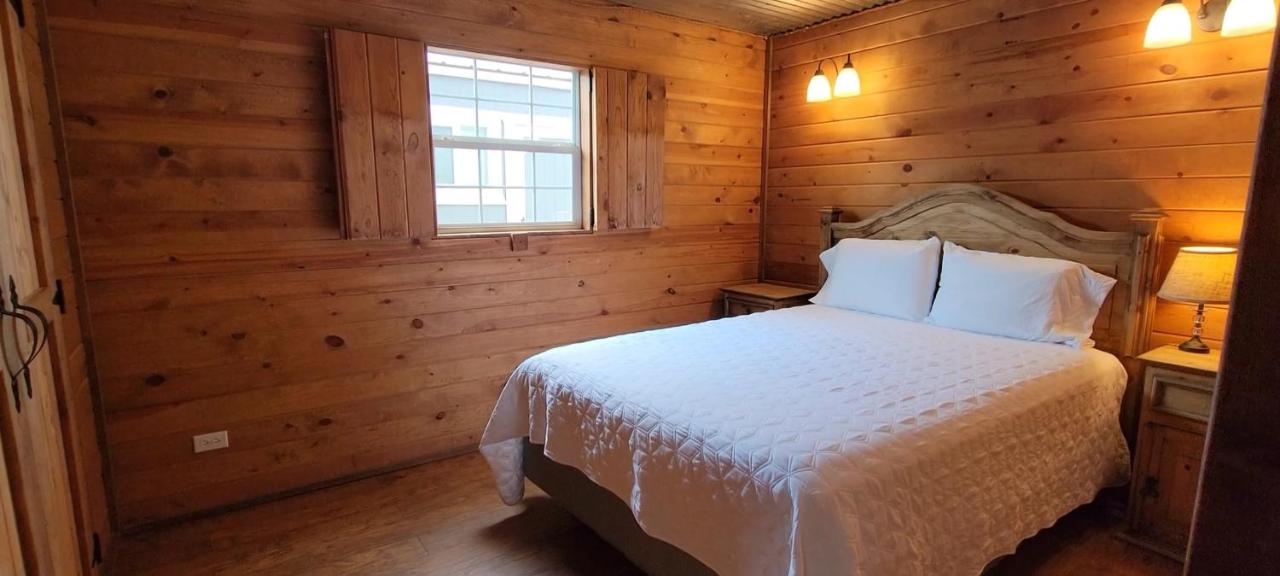 | Stateline Cabin