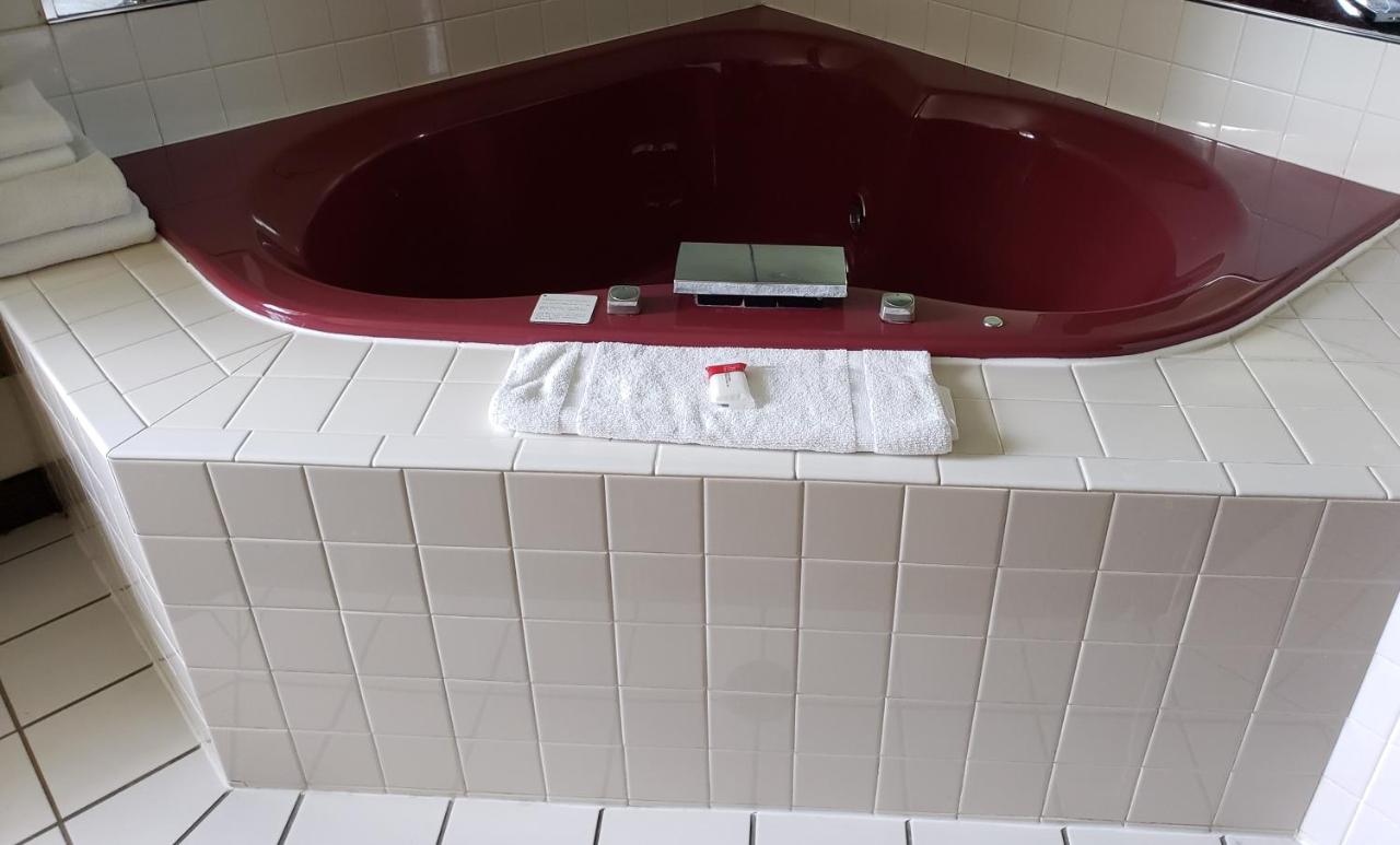 Deluxe King Studio Suite - Non-Smoking at Super 8 by Wyndham La Crosse