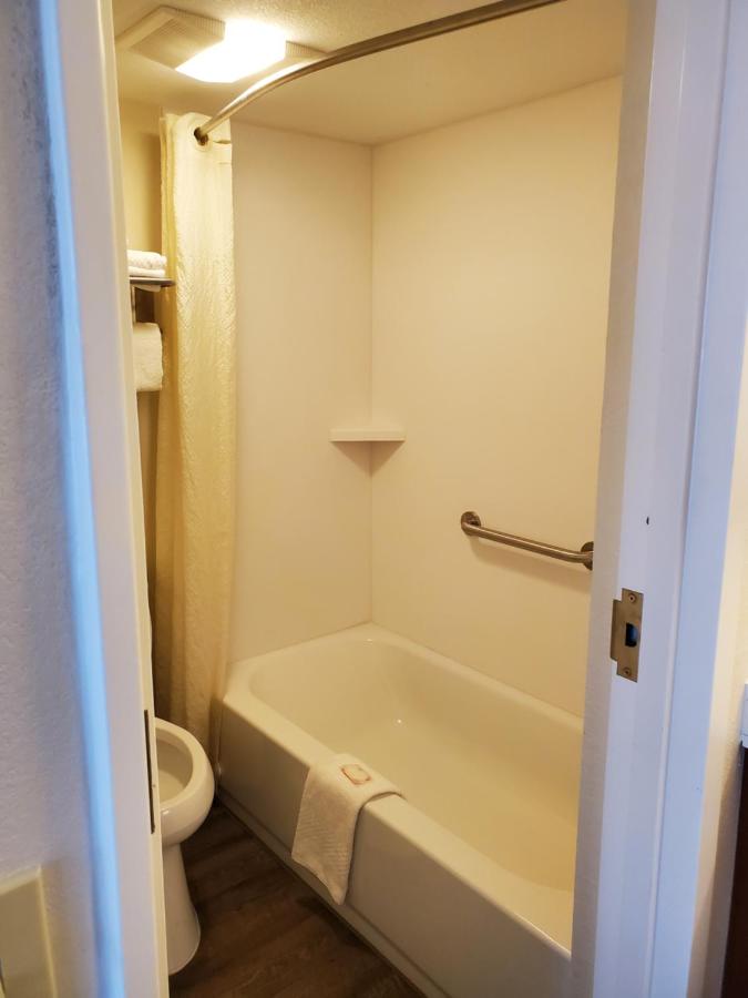 | Suburban Studios Middlesboro
