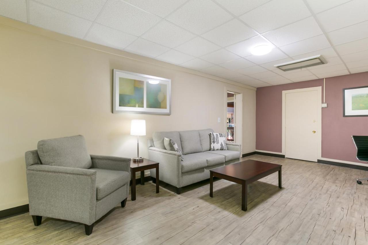  | Eisenhower Hotel and Conference Center