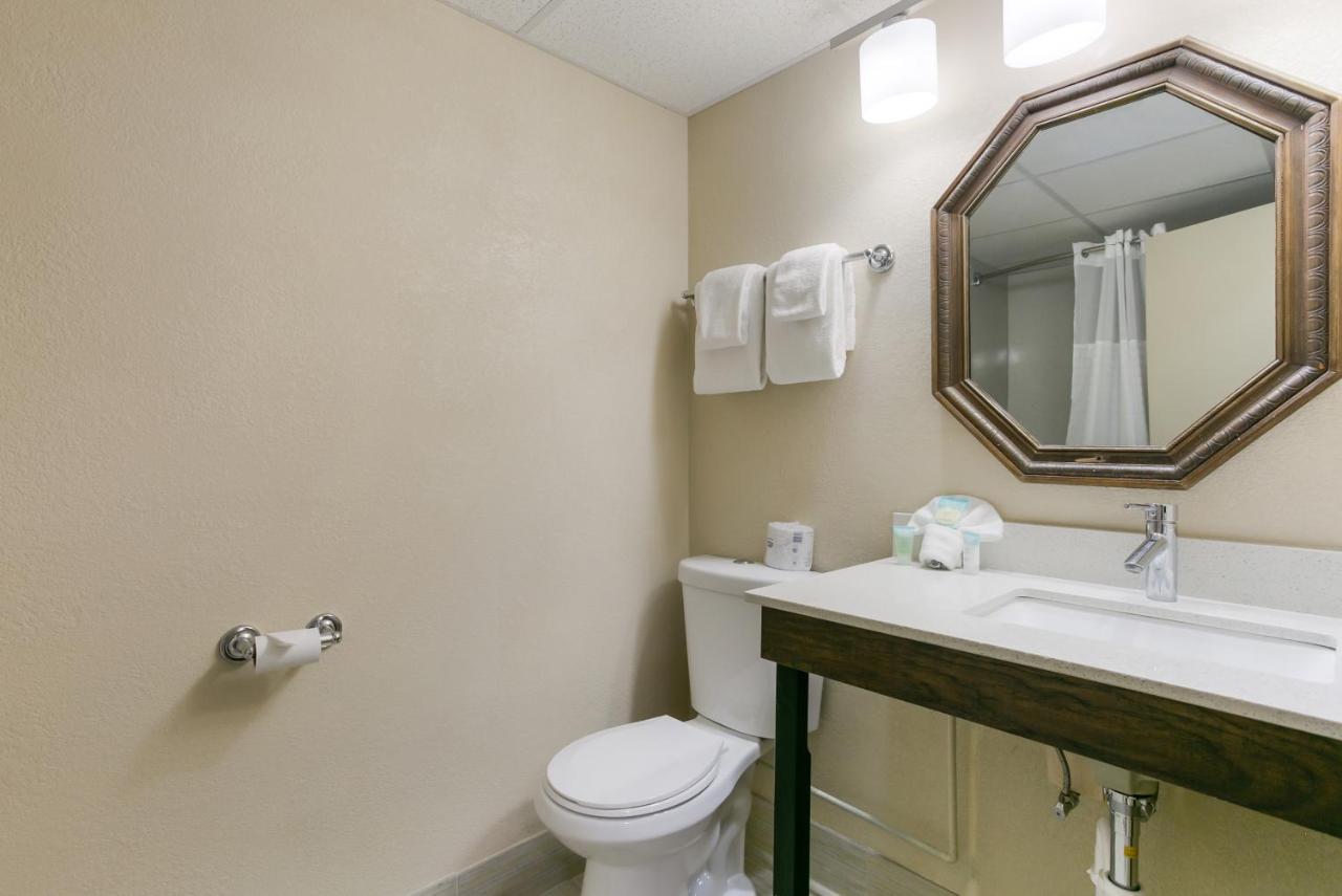 | Eisenhower Hotel and Conference Center