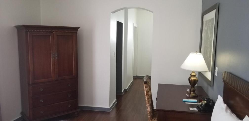  | South Beach Plaza Hotel