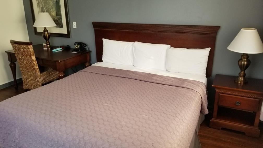  | South Beach Plaza Hotel