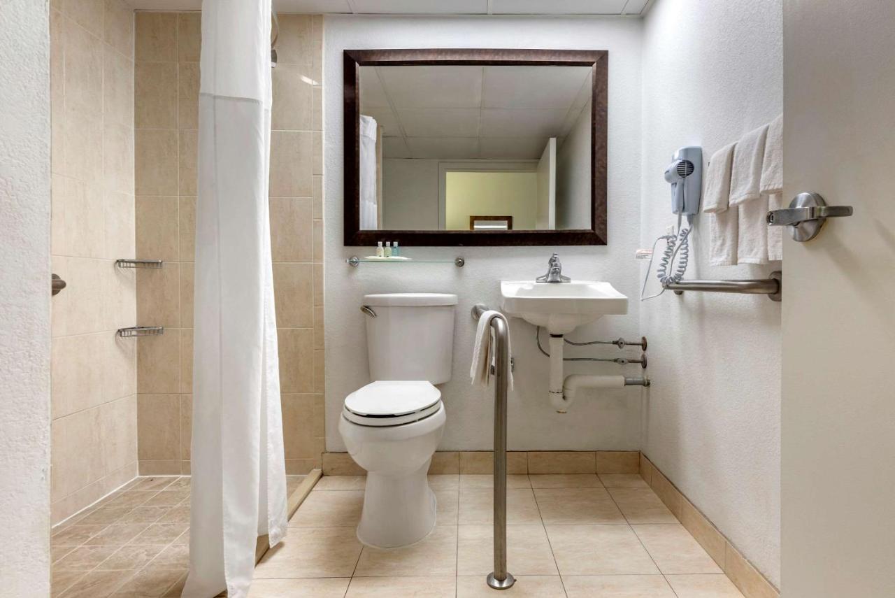 | Quality Inn & Suites Vestal Binghamton near University