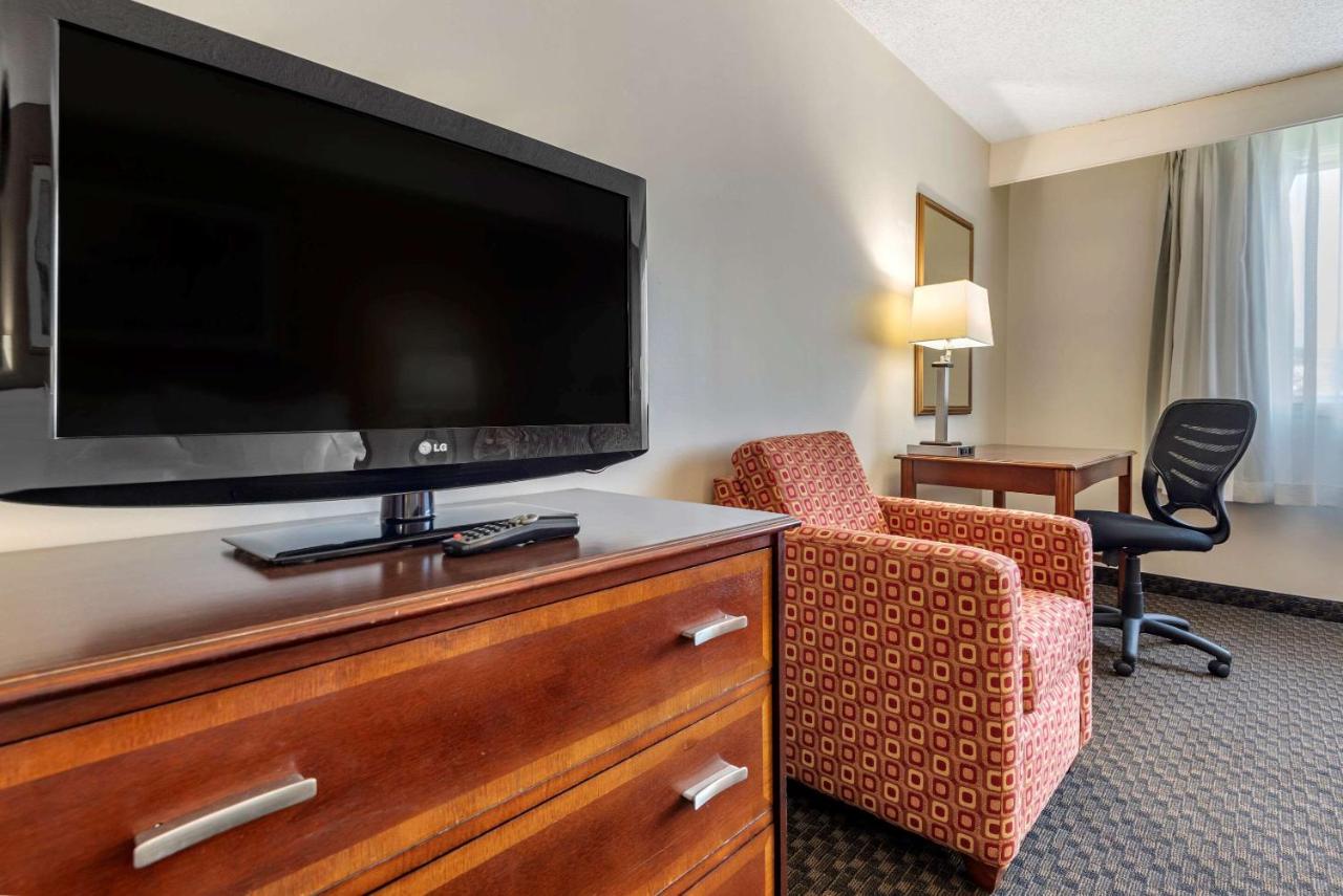 | Quality Inn & Suites Vestal Binghamton near University