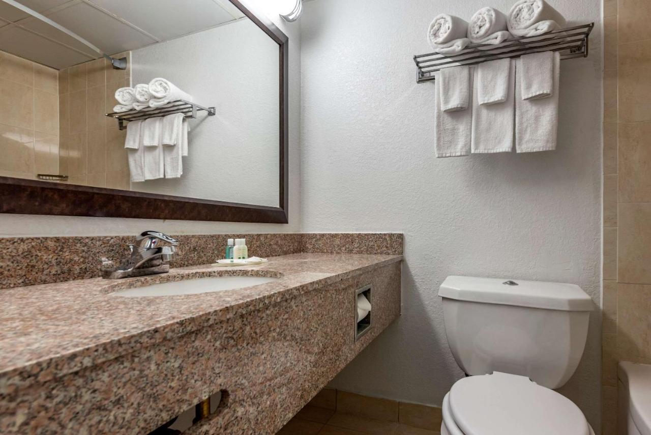 | Quality Inn & Suites Vestal Binghamton near University