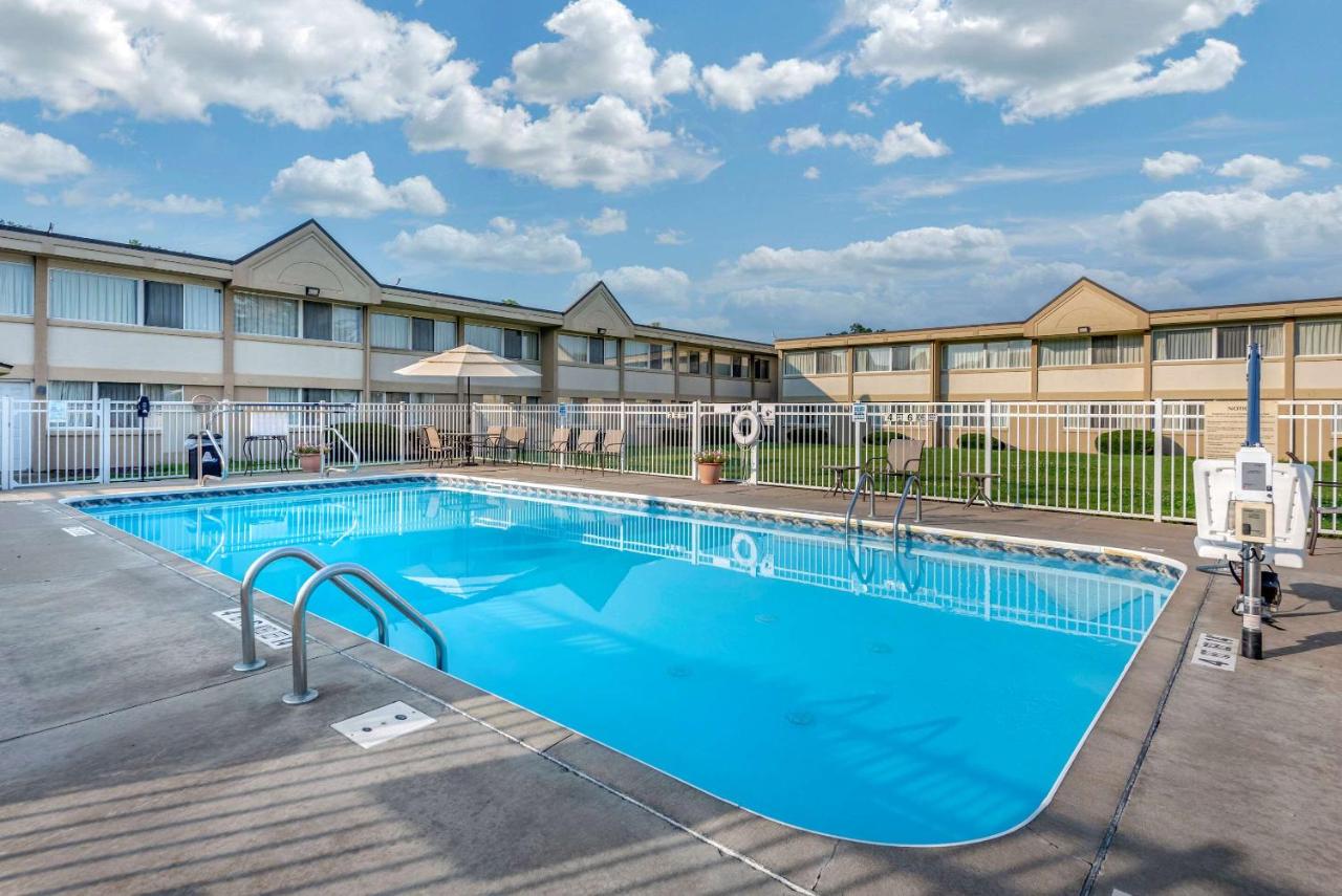 | Quality Inn & Suites Vestal Binghamton near University