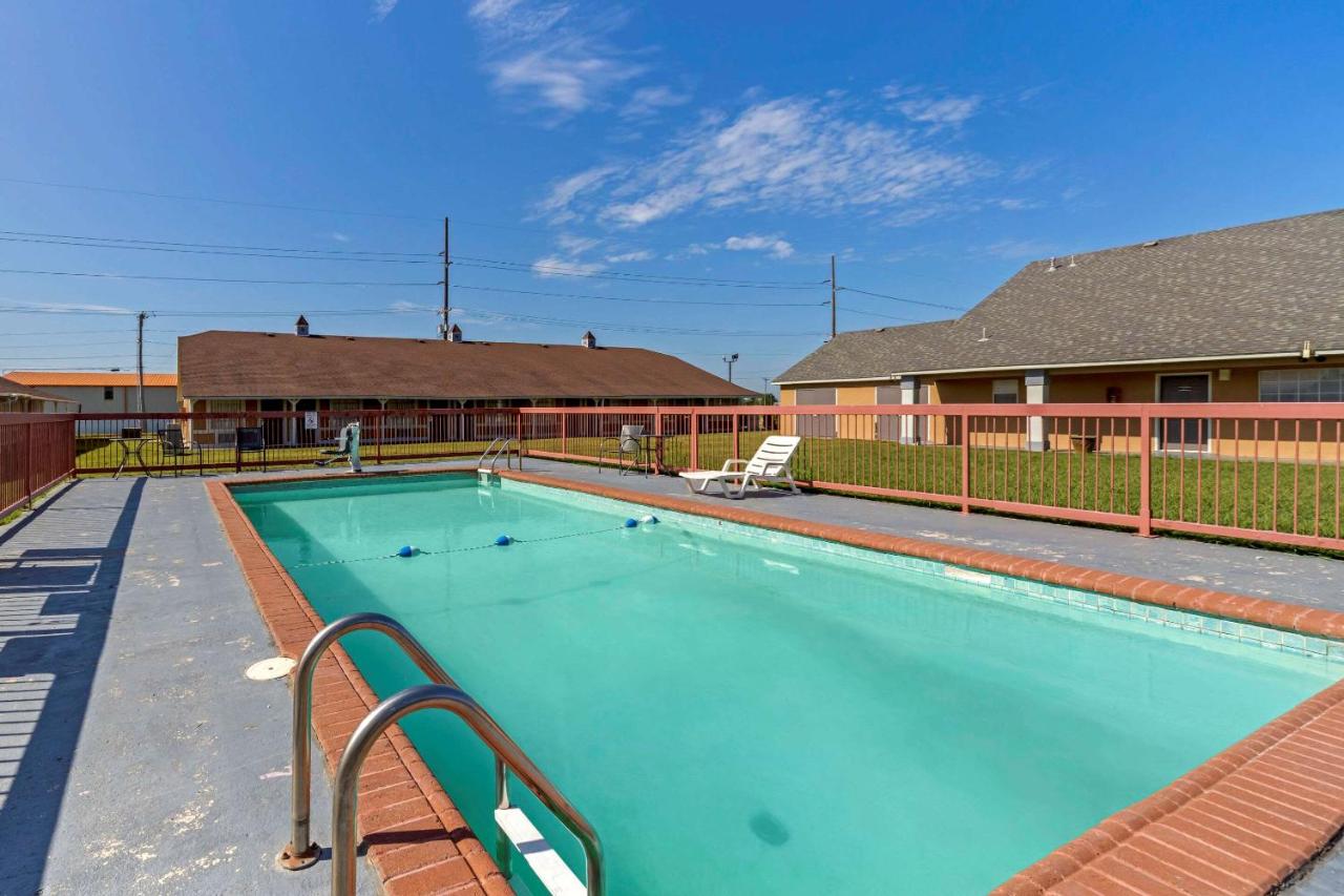 | Econo Lodge Pryor