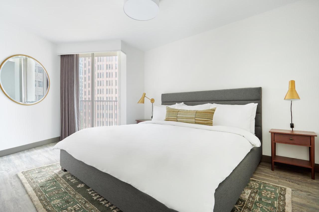 Suite with Balcony at Sonder at The Terrace