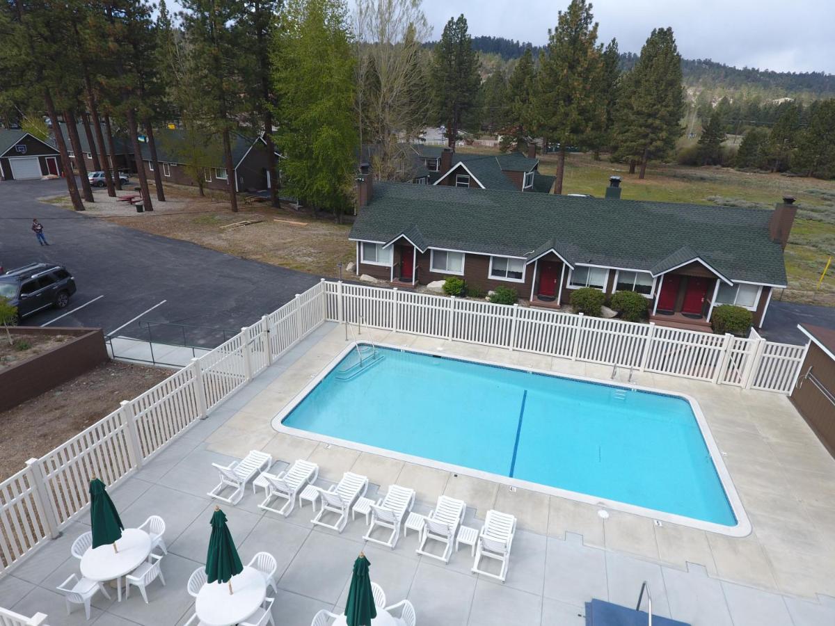 | Bay Meadows Resort