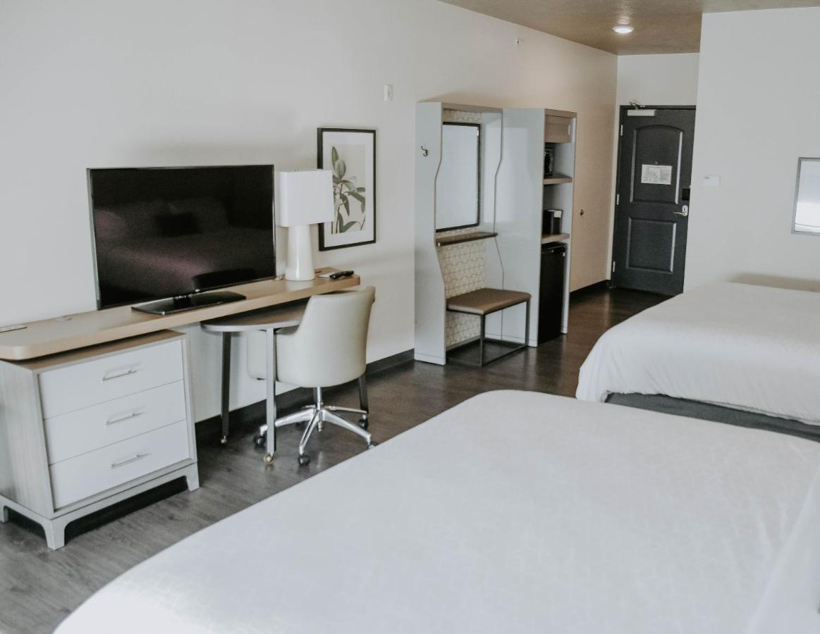 | Holiday Inn Omaha Downtown - Airport, an IHG Hotel