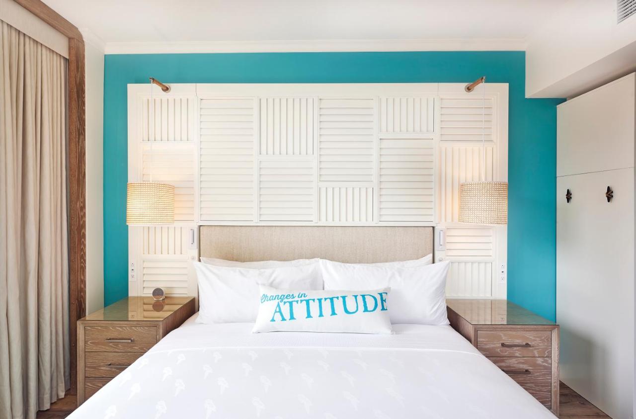 Deluxe King Room at Margaritaville Resort Times Square