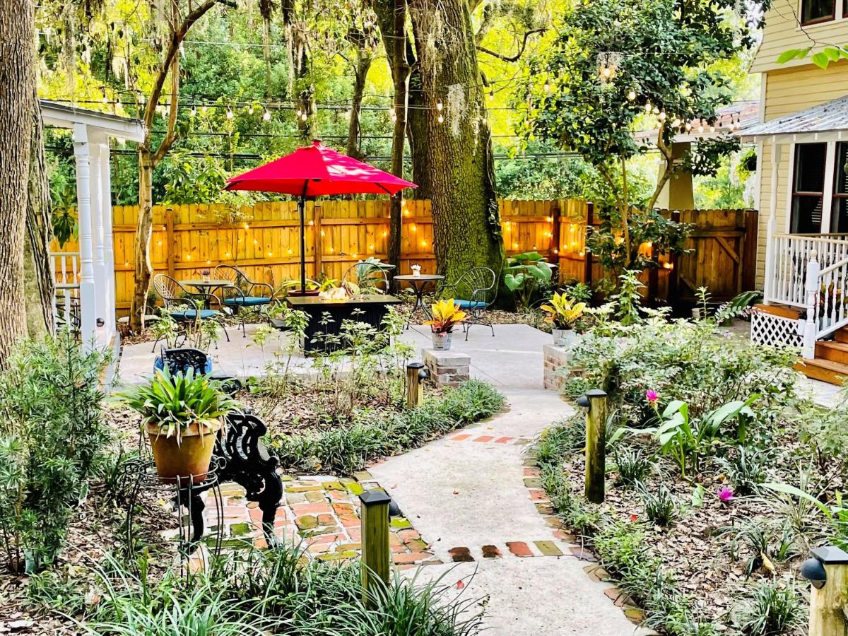 | Grady House Bed and Breakfast