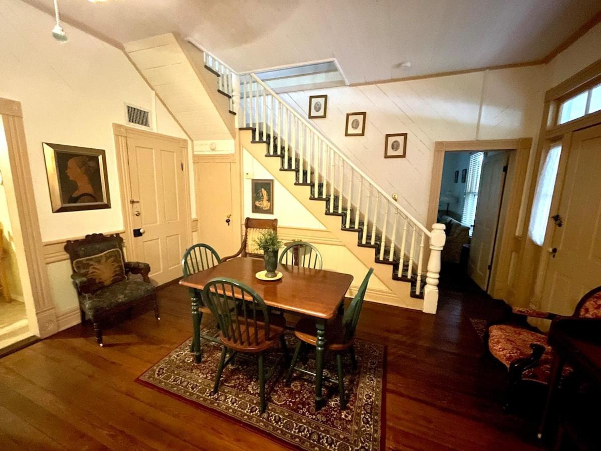  | Grady House Bed and Breakfast