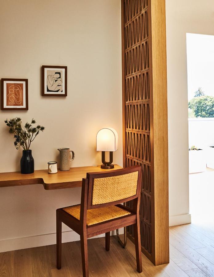 King Room with Balcony at Alsace LA
