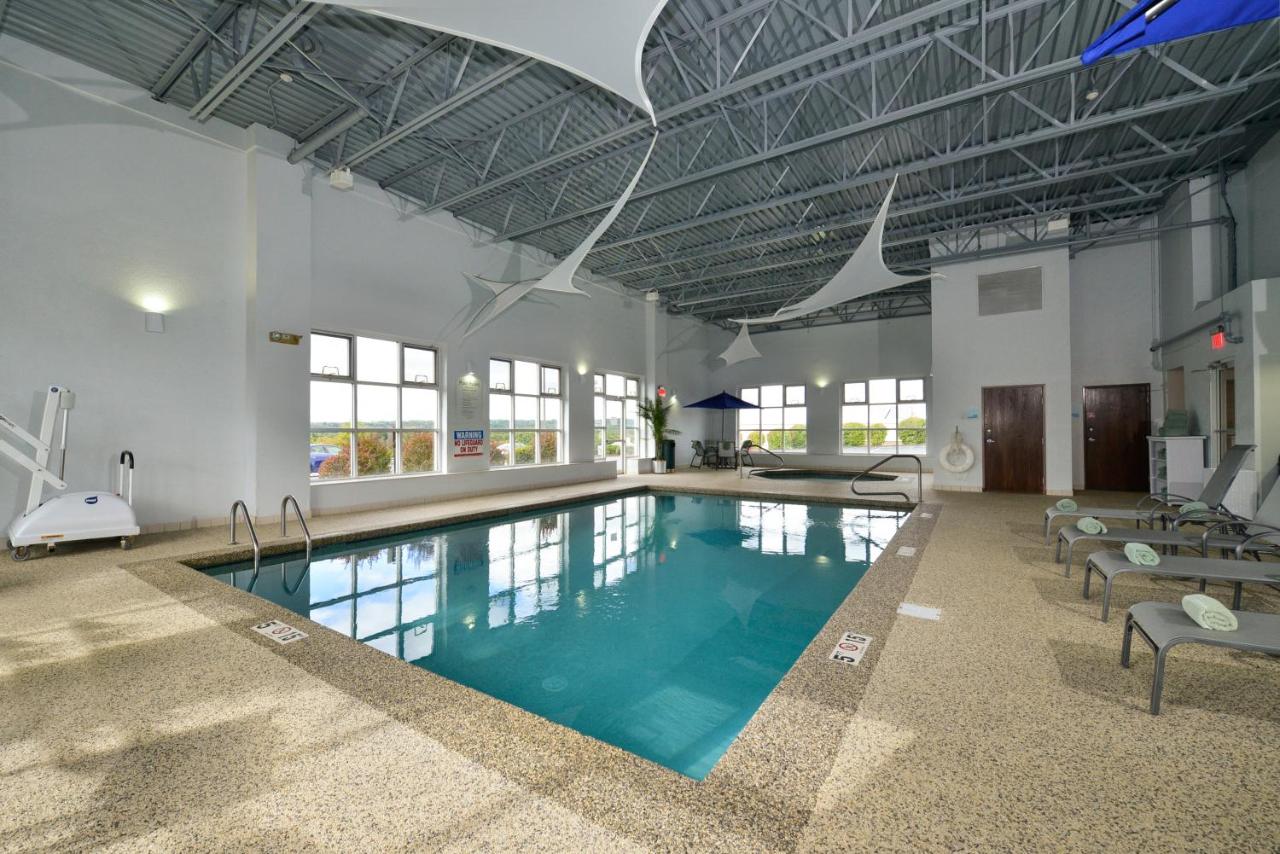 | Holiday Inn Express Boston/Milford Hotel, an IHG Hotel