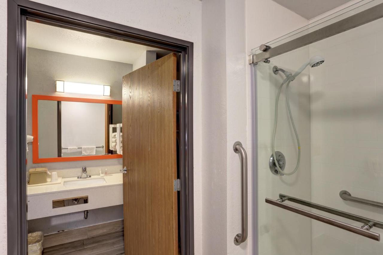 King Room - Non-Smoking at Quality Inn Pierre - Fort Pierre