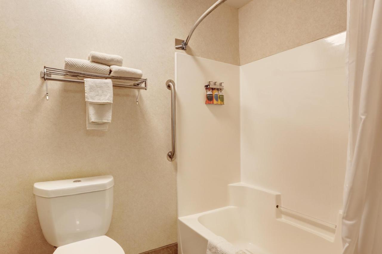 King Suite - Non-Smoking at Quality Inn Pierre - Fort Pierre