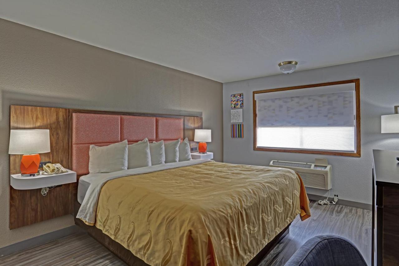 King Room - Accessible/Non-Smoking at Quality Inn Pierre - Fort Pierre