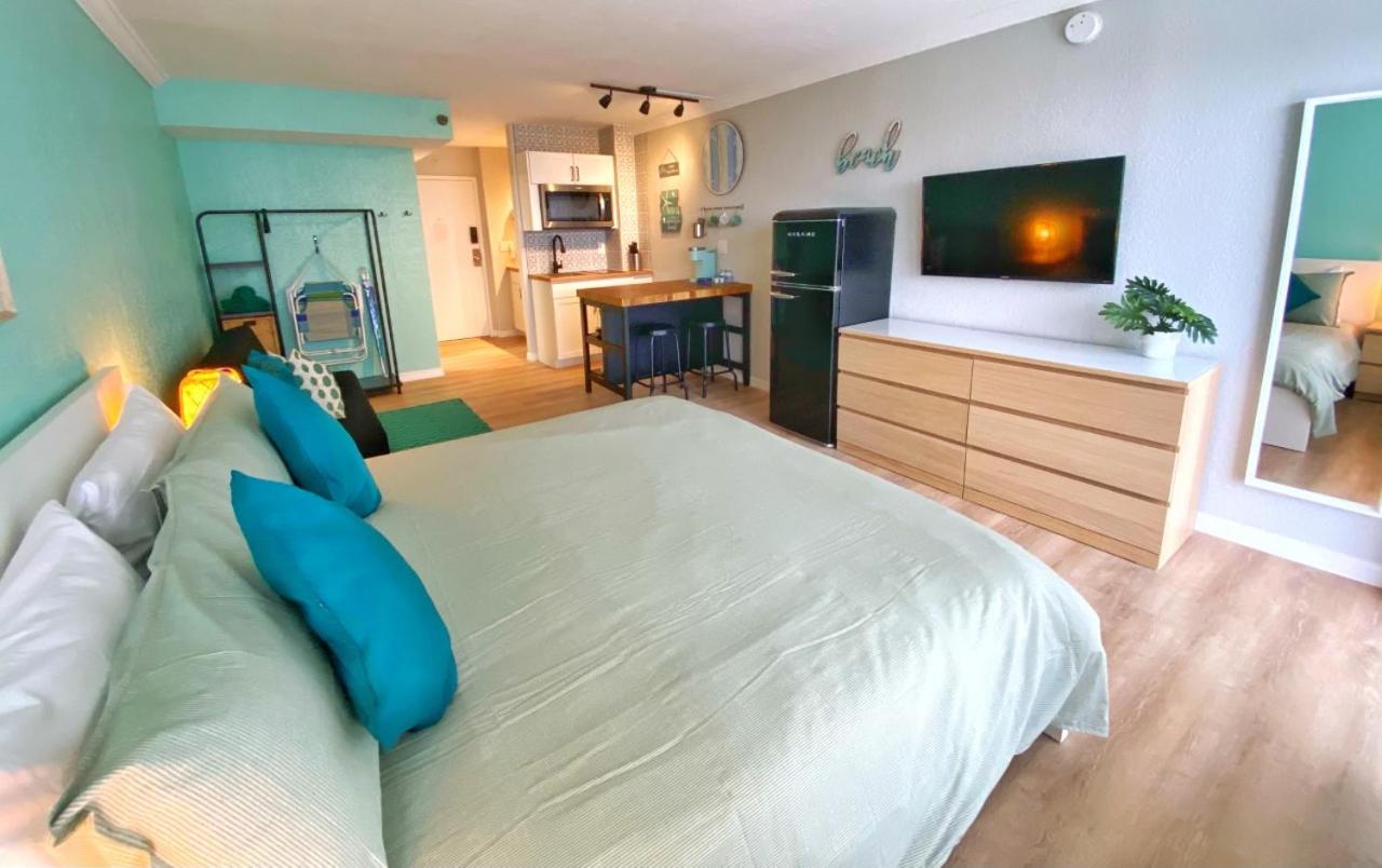  | Castaways Resort Studios