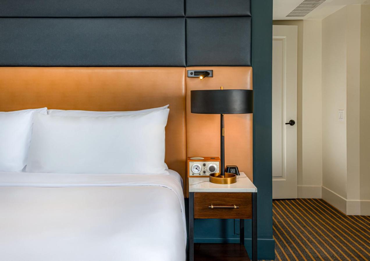 Superior King Room at Hotel Theodore Seattle Downtown, Tapestry by Hilton