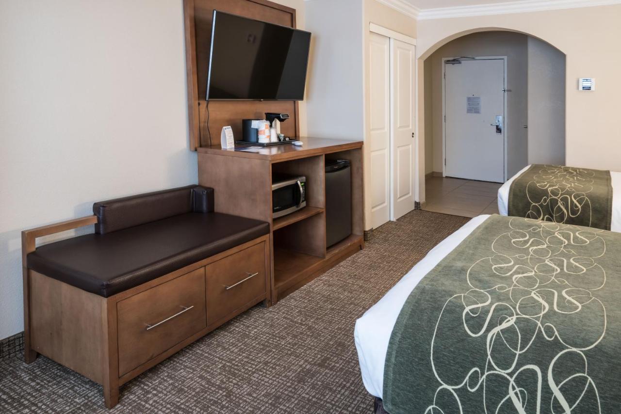 Double Suite - Non-Smoking at Comfort Suites Fresno River Park
