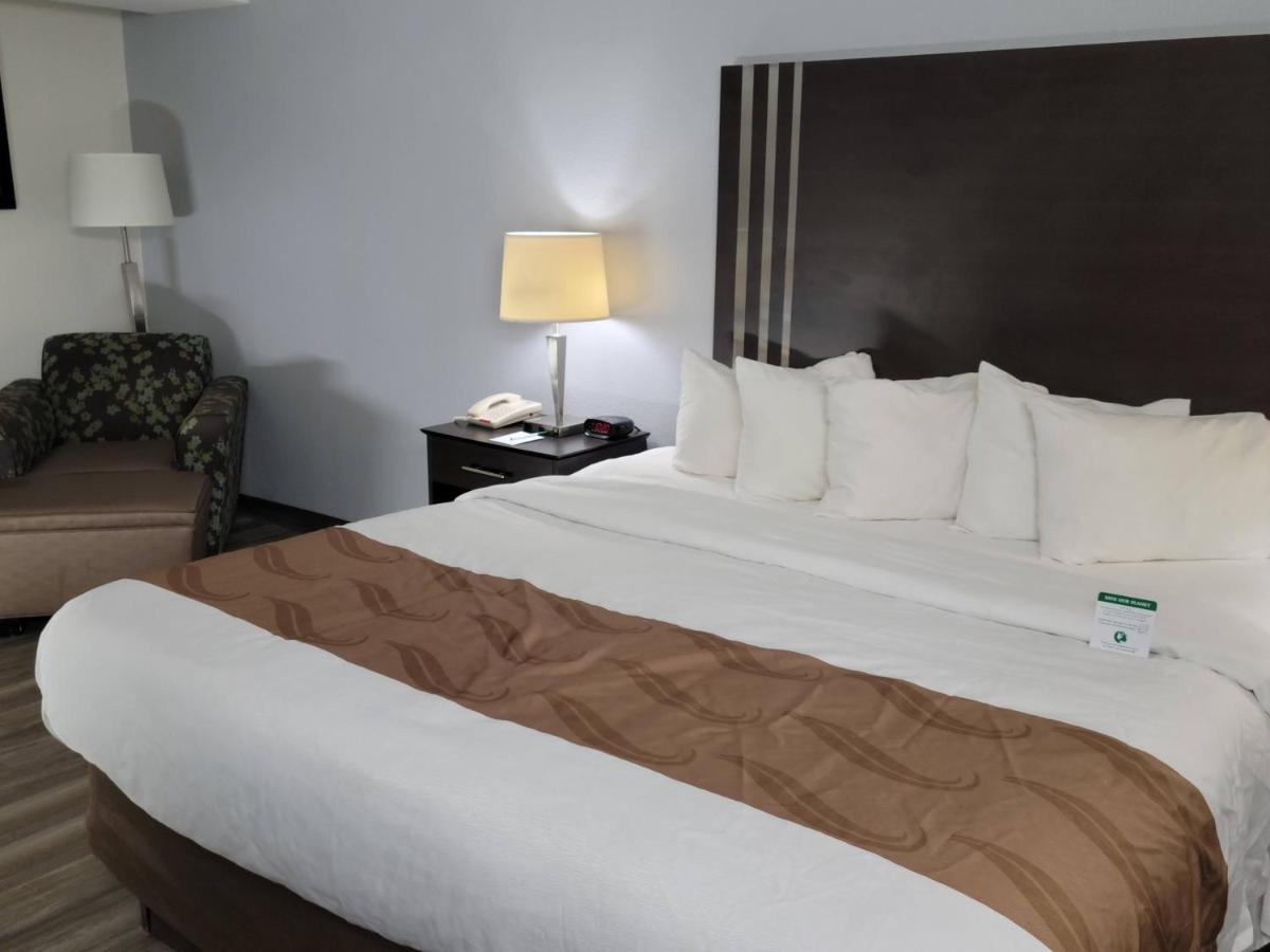 King Room with Accessible Tub - Accessible/Non-Smoking at Quality Inn Terre Haute University Area