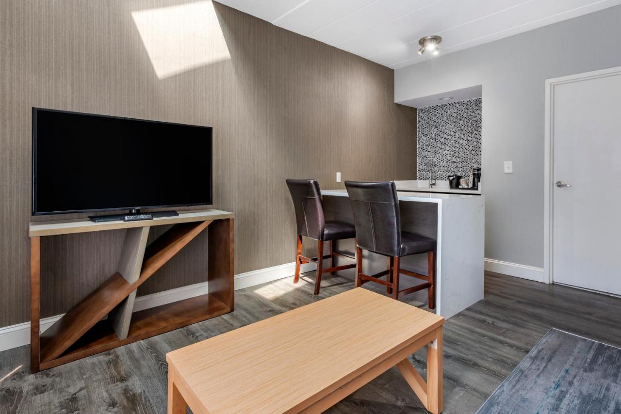 Queen Suite with Two Queen Beds - Non-Smoking at Somerset Lofts, Ascend Hotel Collection