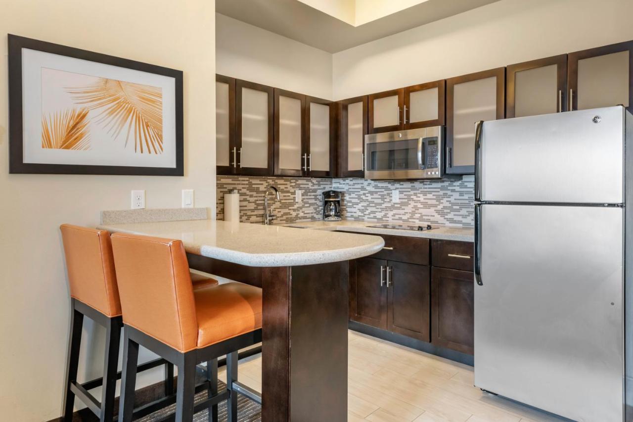 Deluxe King Suite at Staybridge Suites St. Petersburg Downtown by IHG