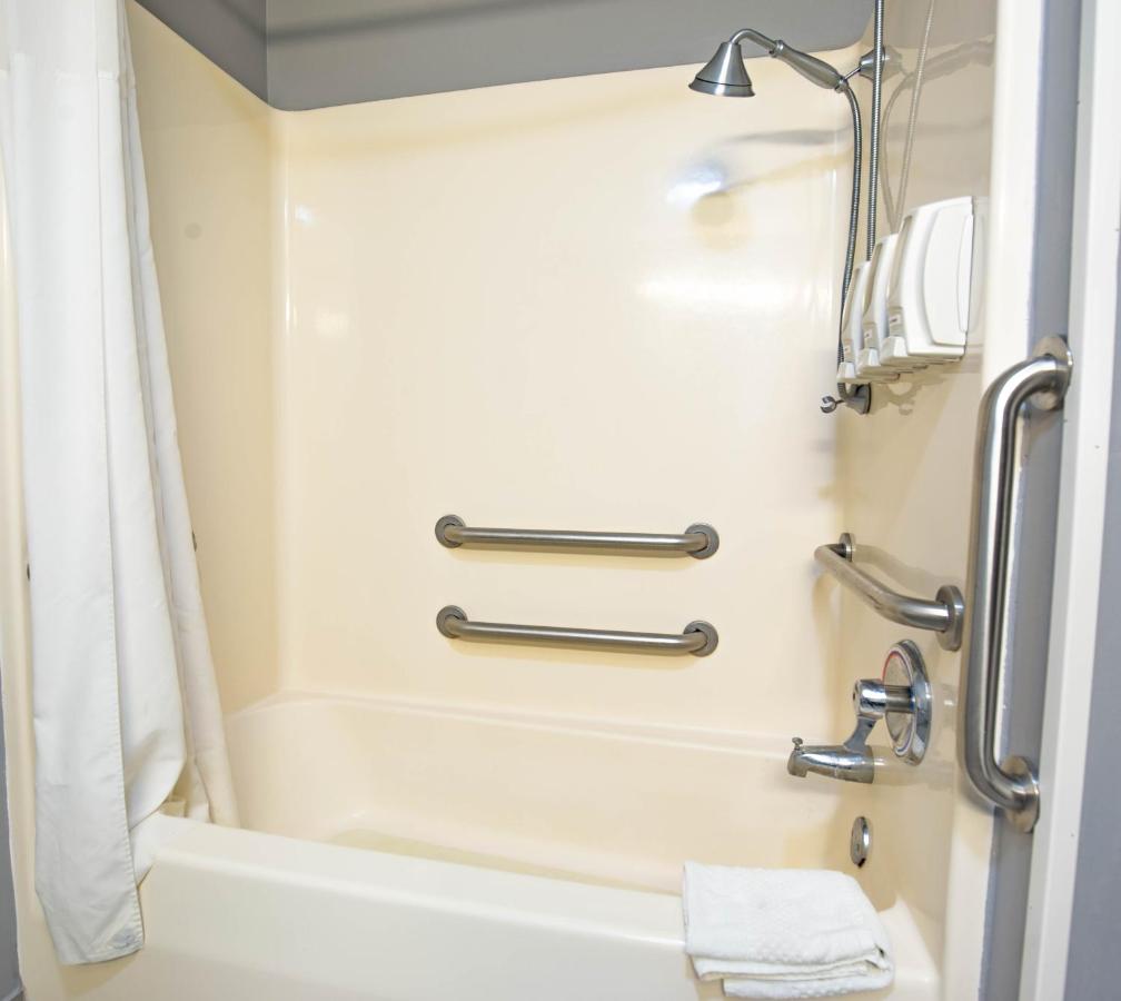 | Quality Inn & Suites Woodstock near Lake Geneva