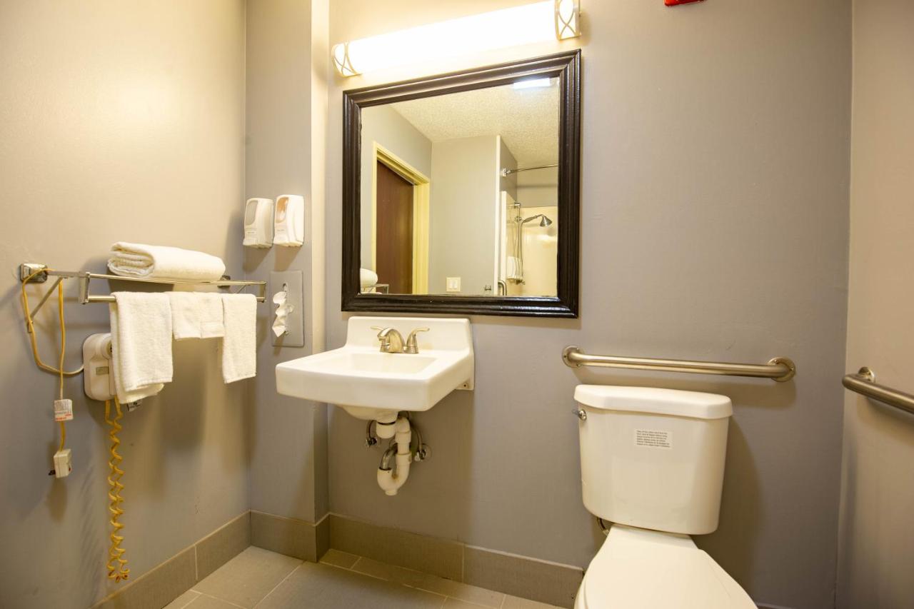 | Quality Inn & Suites Woodstock near Lake Geneva