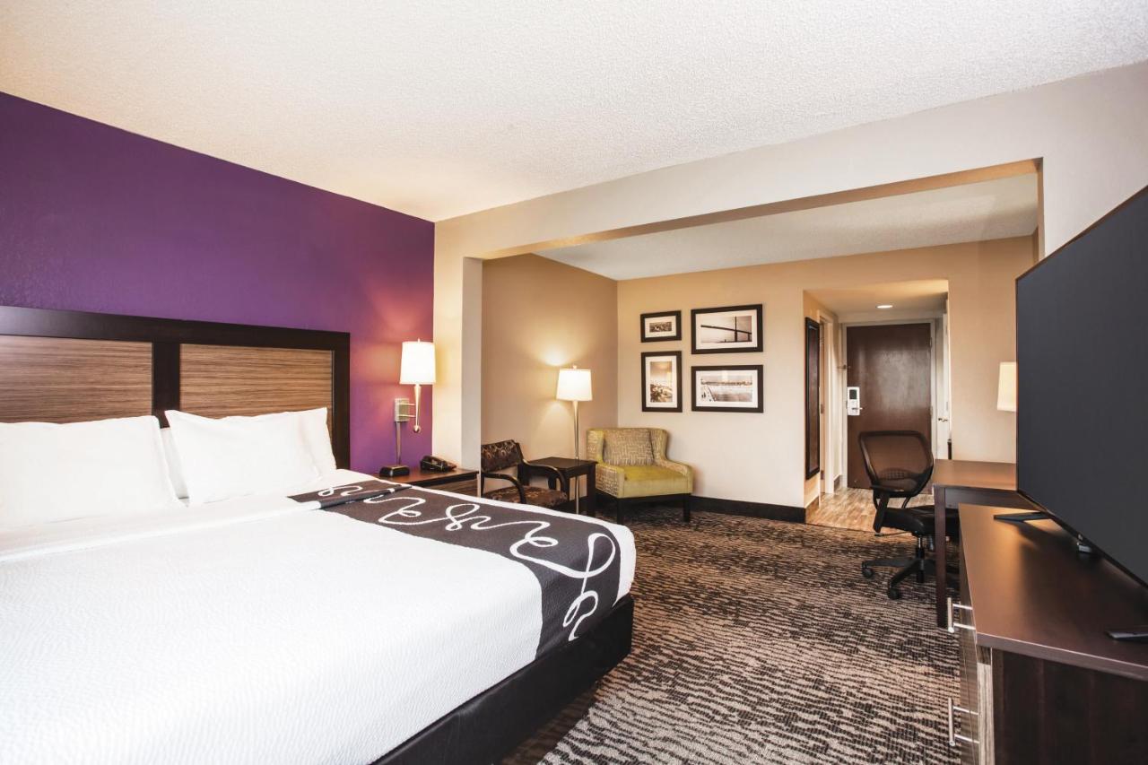 Executive King Room - Non-Smoking at La Quinta Inn & Suites by Wyndham Clearwater South
