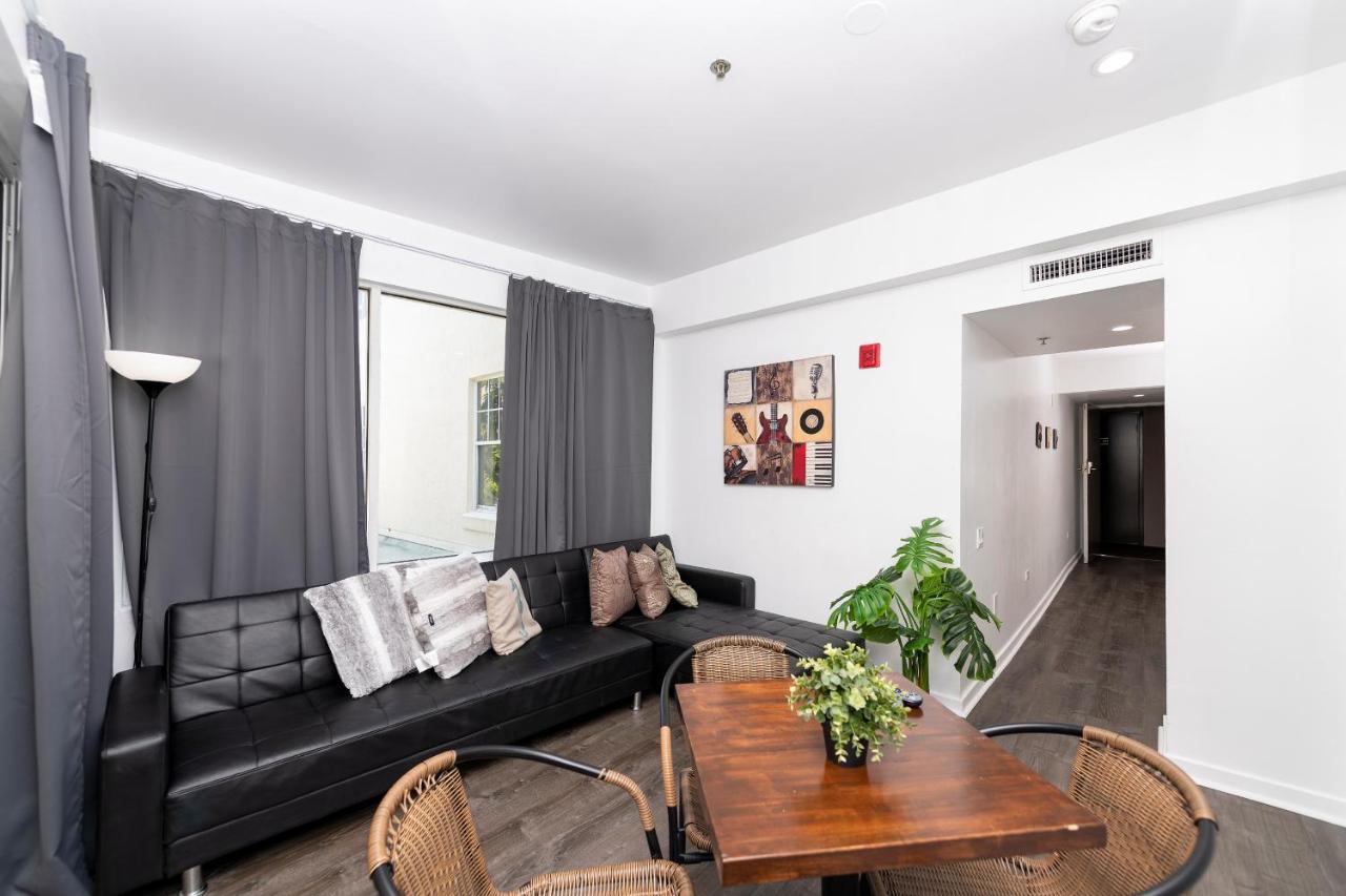 | Cento Collins Stays by Mercury South Beach