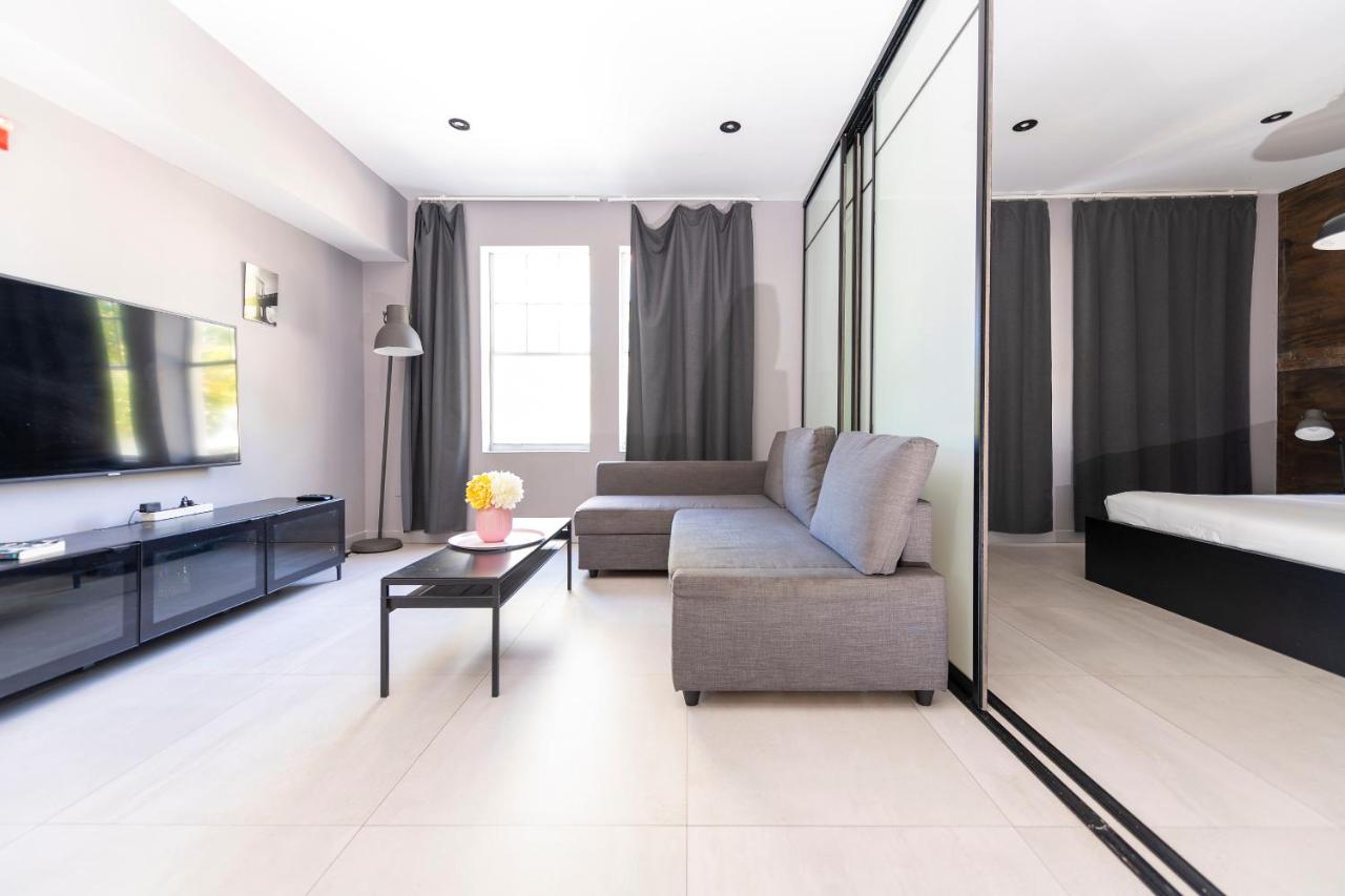 | Cento Collins Stays by Mercury South Beach