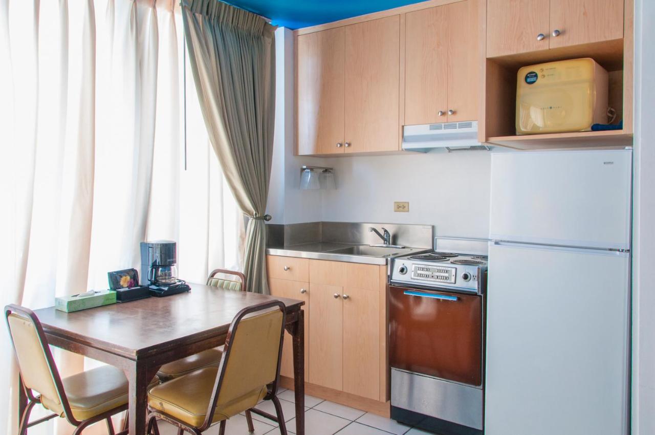 | Holiday Surf Hotel (with full kitchen)
