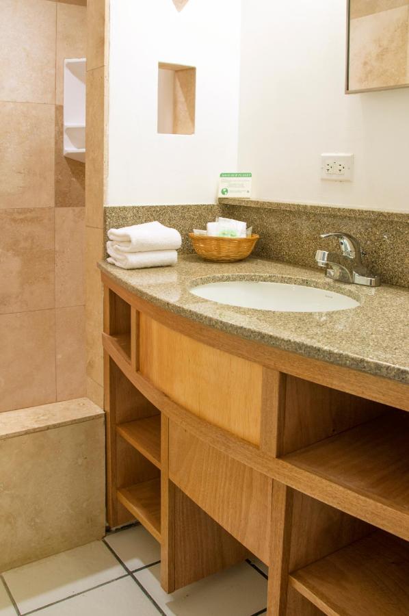 | Holiday Surf Hotel (with full kitchen)