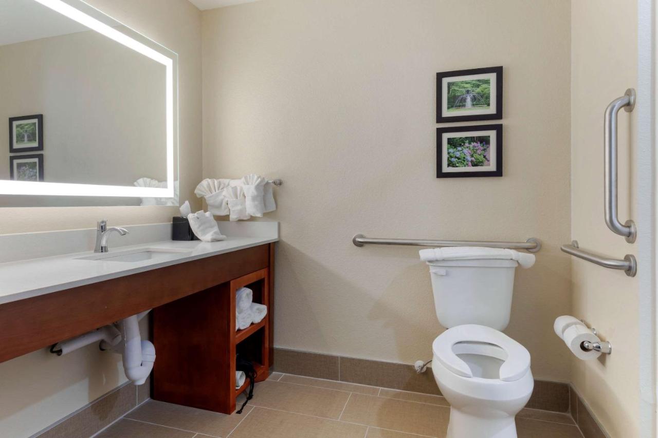 Accessible Efficiency Suite with Two Queen Beds and Sofa Bed - Non Smoking at Comfort Suites West Monroe near Ike Hamilton Expo Center