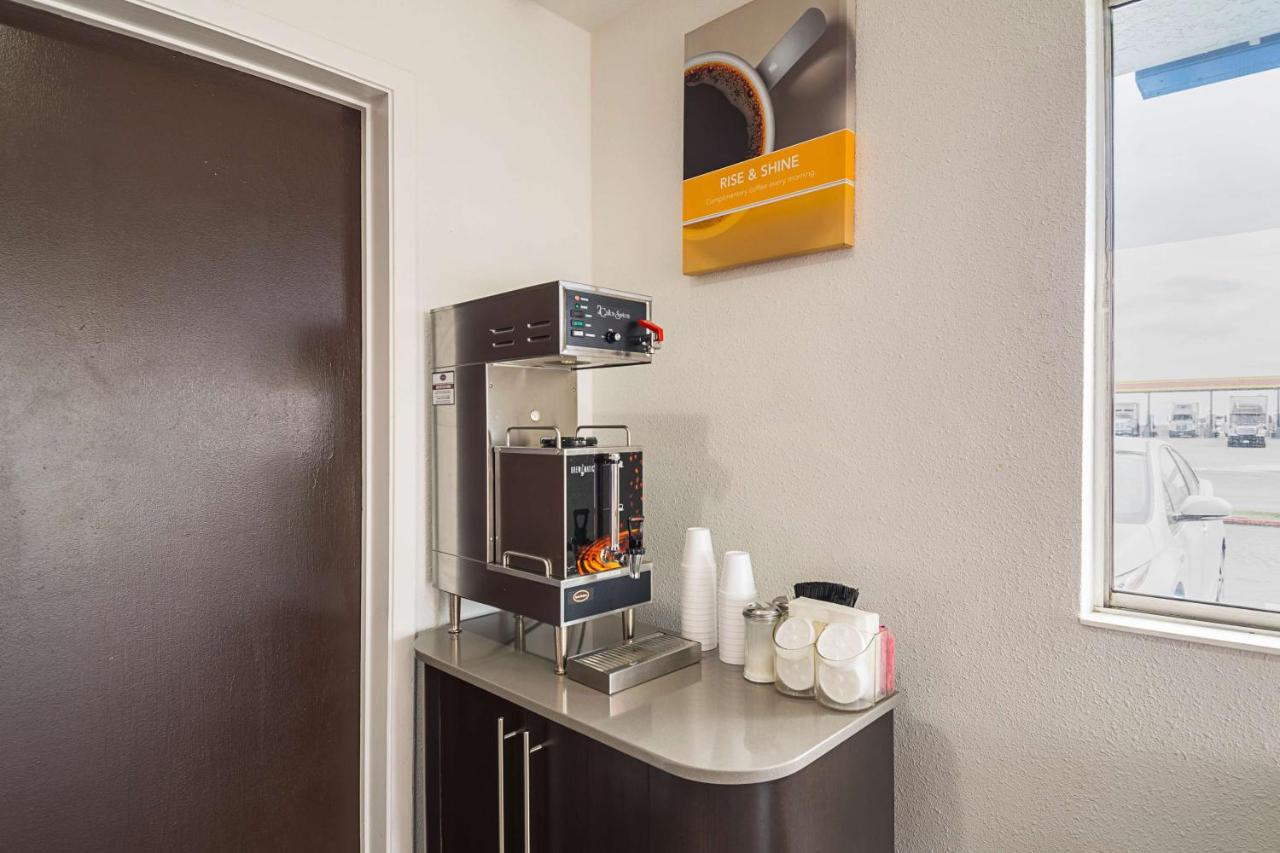  | Motel 6 Lost Hills / Buttonwillow Racetrack