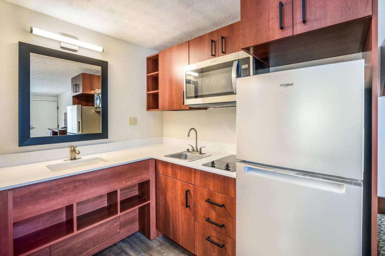 | Suburban Studios Middlesboro