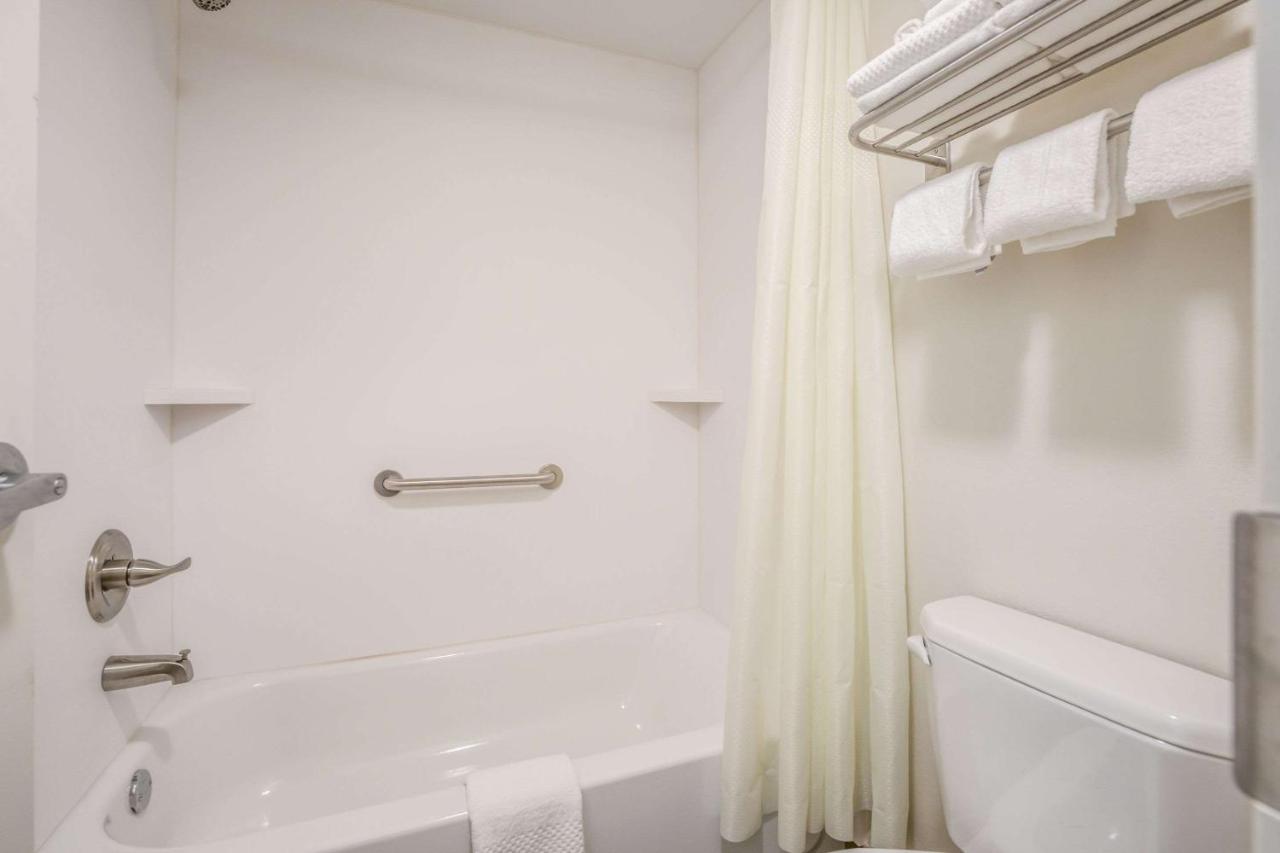 | Suburban Studios Middlesboro