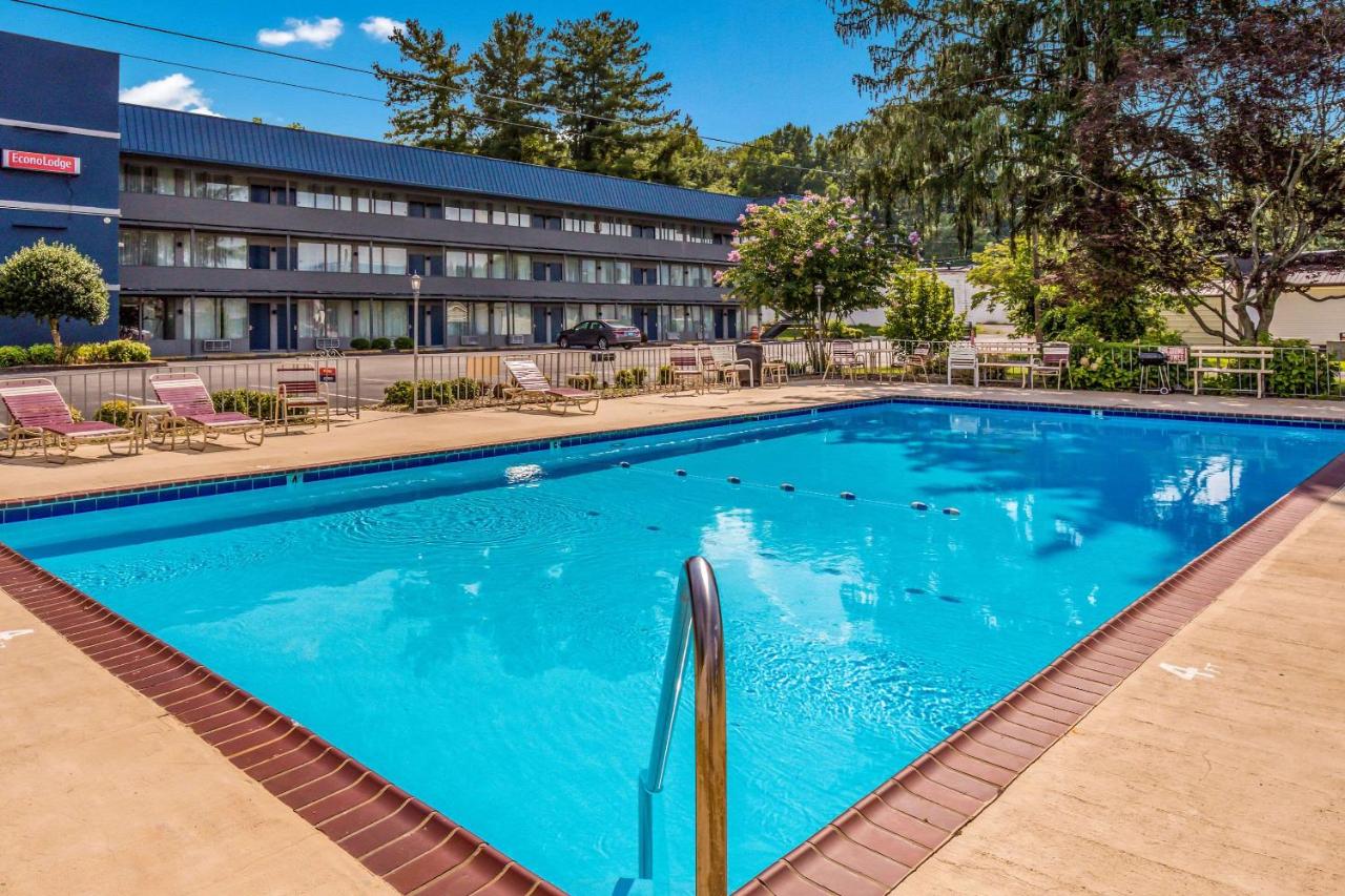 | Suburban Studios Middlesboro