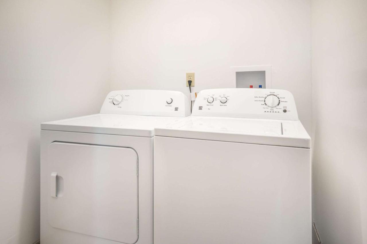 | Suburban Studios Middlesboro