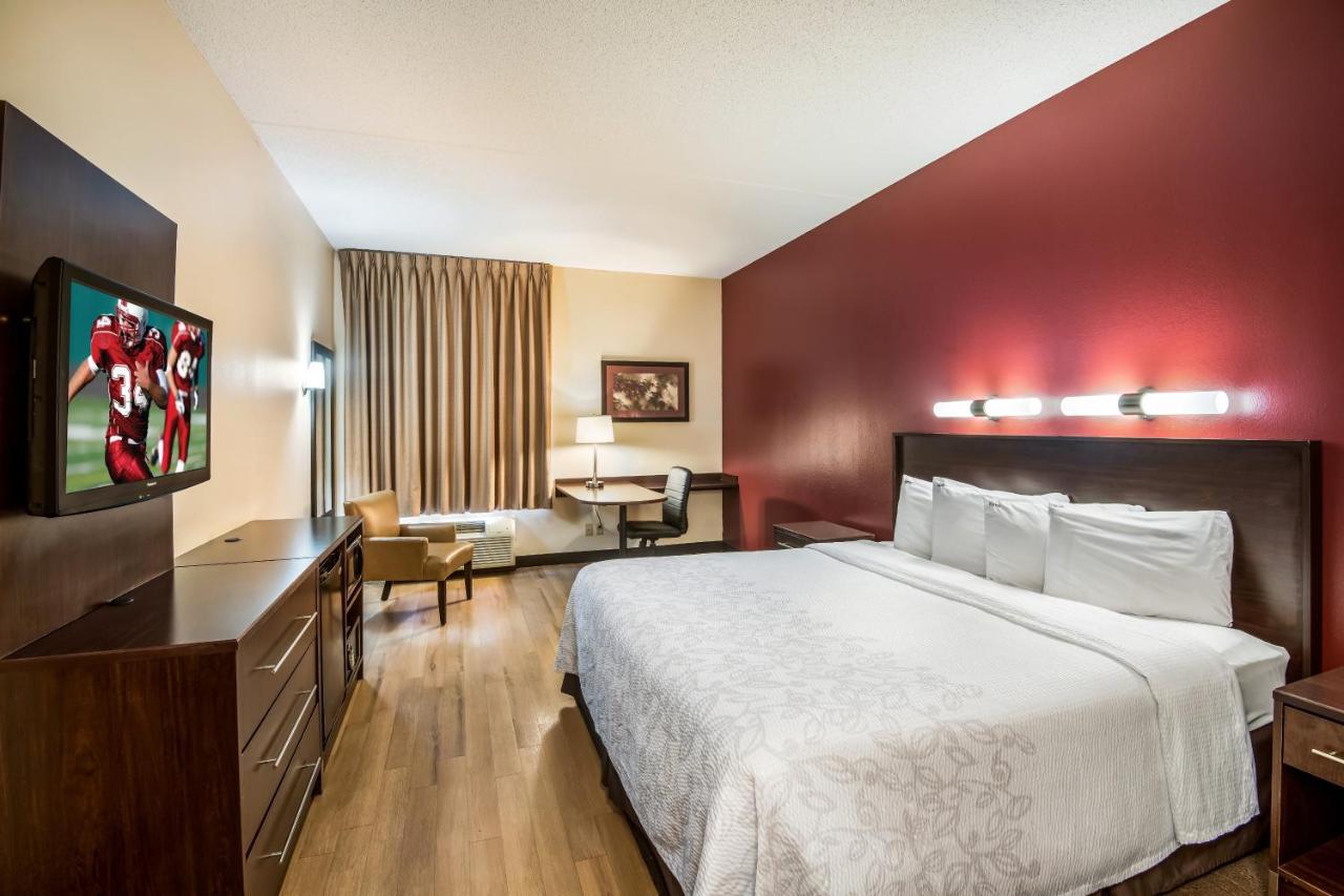 | Red Roof Inn PLUS+ South Deerfield - Amherst