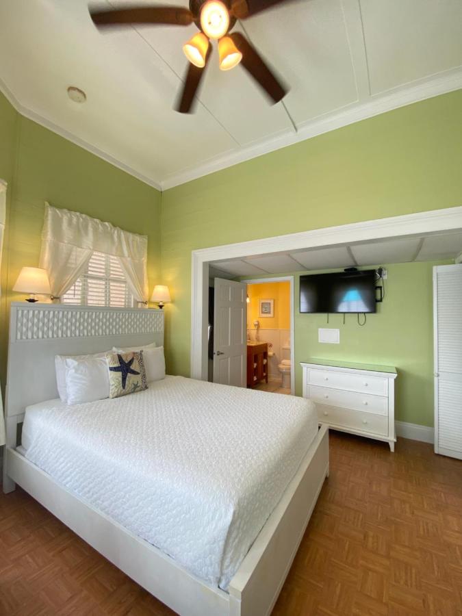| The Palms Hotel