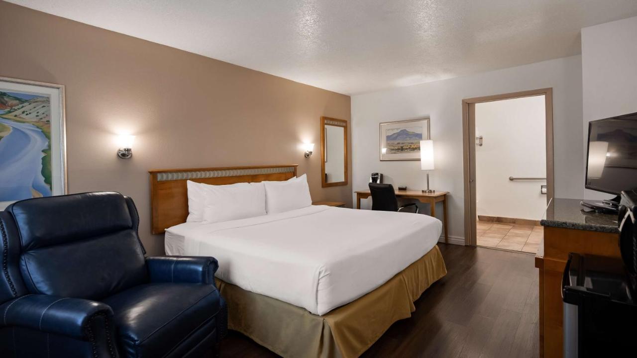 | SureStay Plus Hotel by Best Western Albuquerque I-40 Eubank